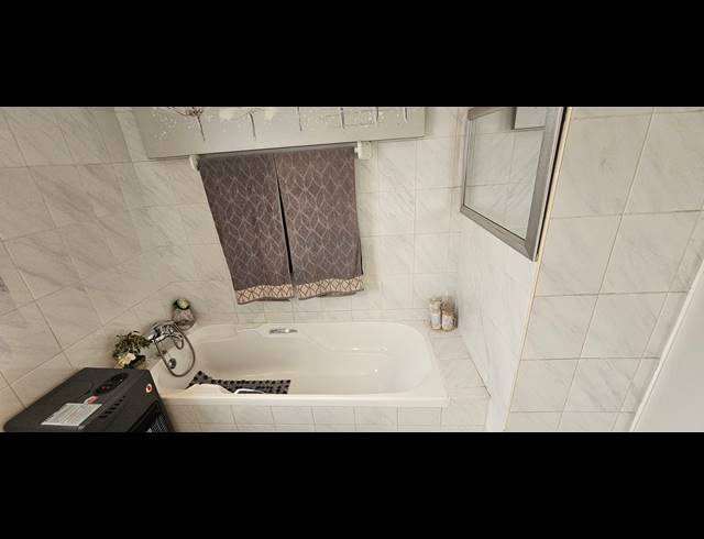 3 BEDROOM TOWNHOUSE FOR SALE IN NEW REDRUTH